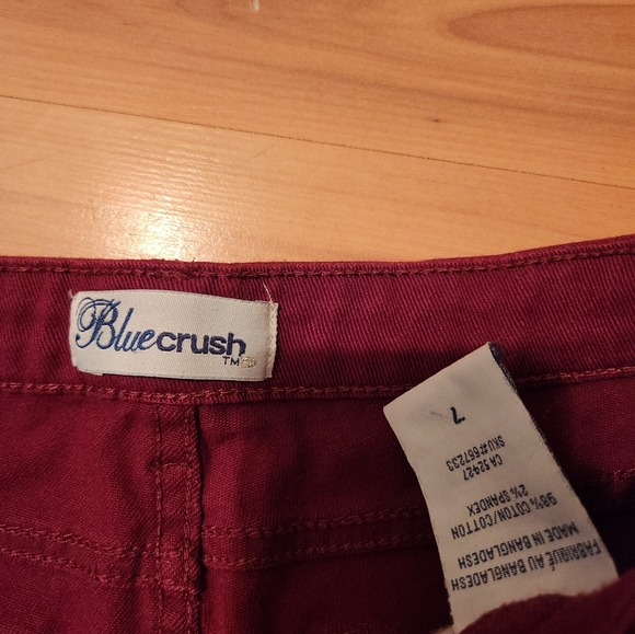 Burgundy Shorts - Picture 3 of 4